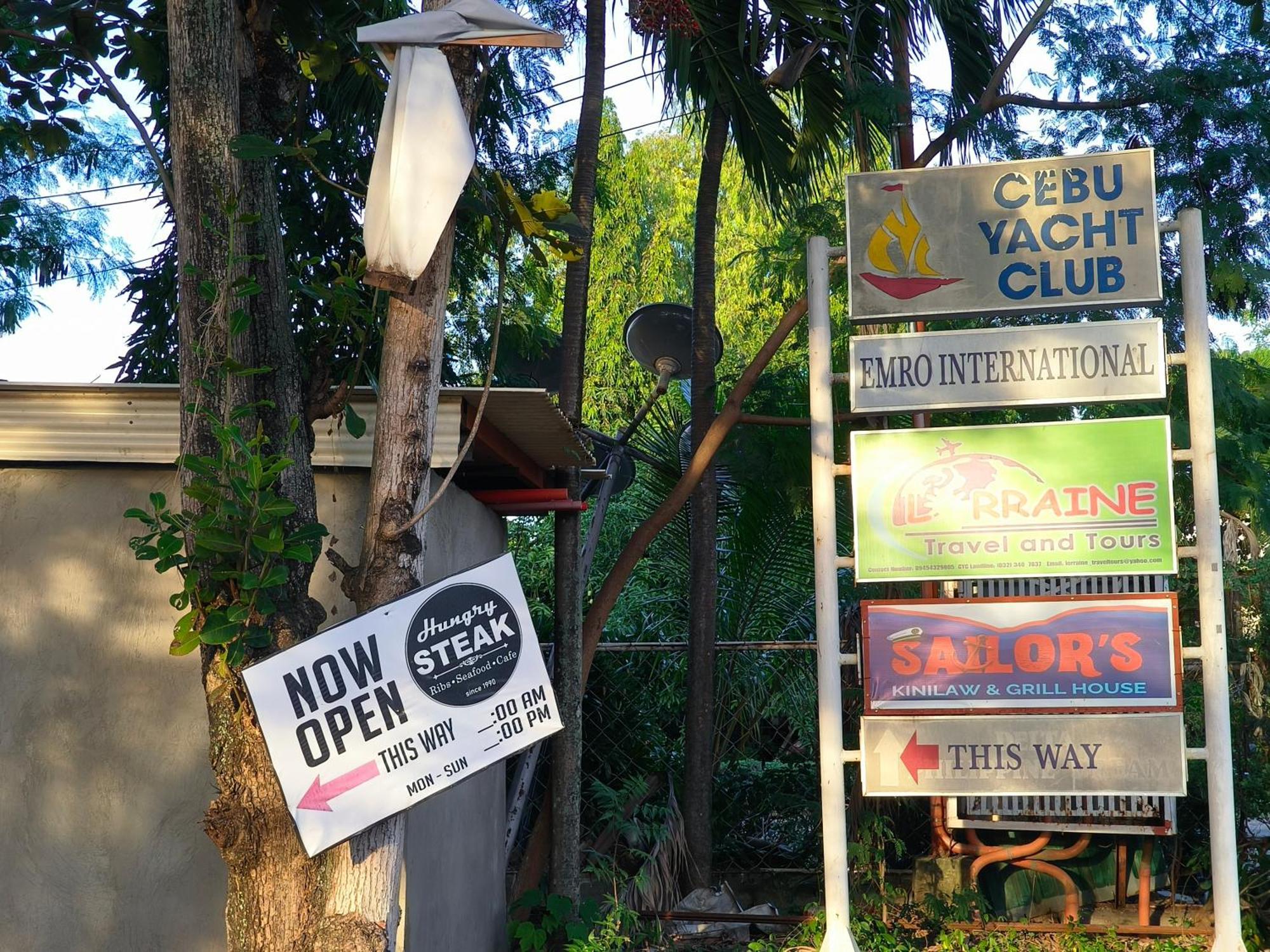 Stay And Fly At Amani Grand Resort Residences マクタン エクステリア 写真