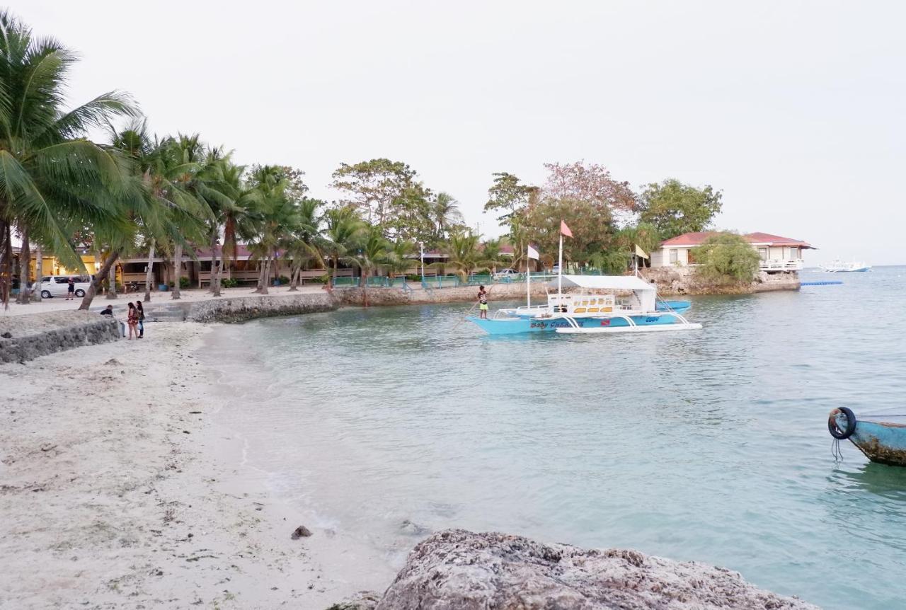 Stay And Fly At Amani Grand Resort Residences マクタン エクステリア 写真